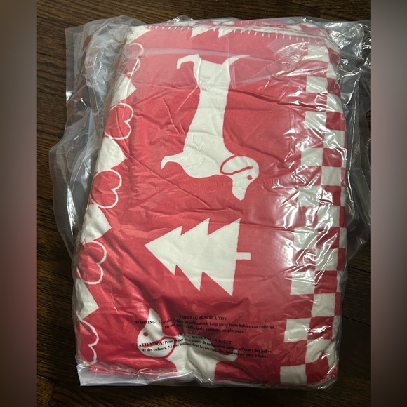 Victoria's Secret / Pink Plush Blanket - Picture 4 of 5